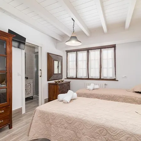 Casa Gerra كوميلاس
